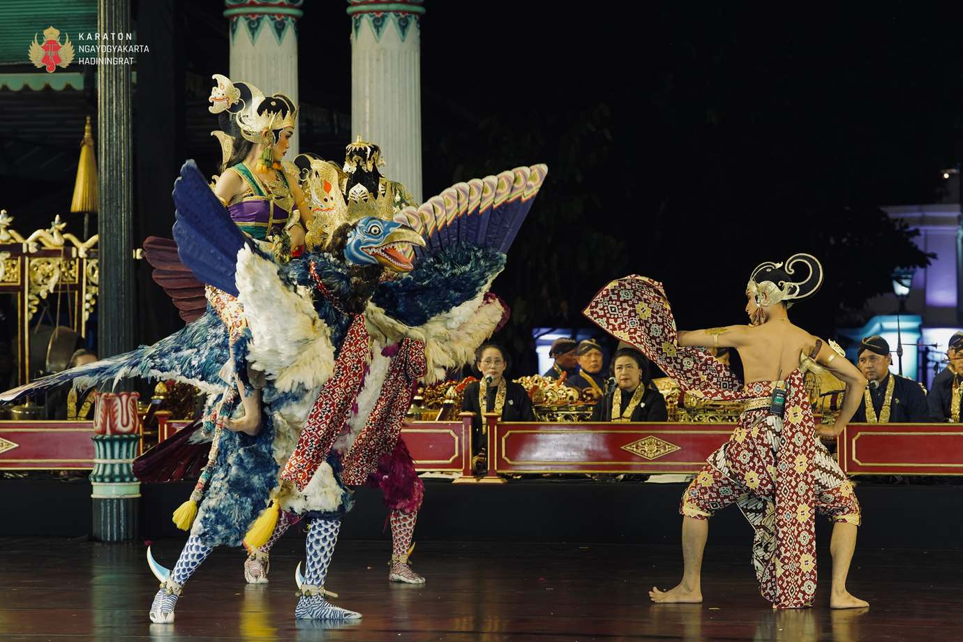 Image slider - Trilogi Lakon Wayang Wong Era Sultan Kedelapan, Resmi Membuka Pameran Pangastho Aji