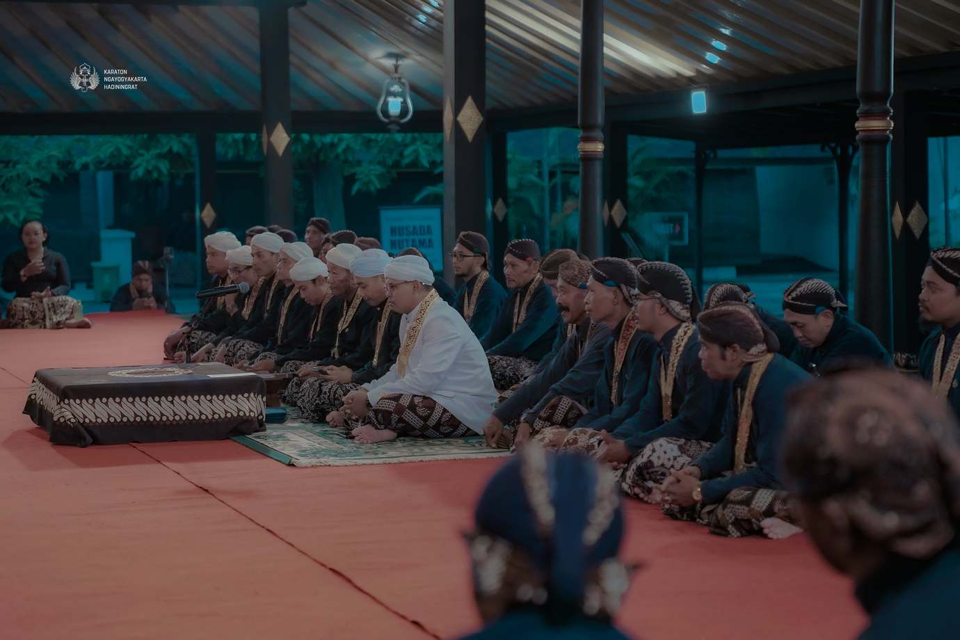 Image slider - Linuwih Ing Tafakur: Keraton Sambut Malam Lailatulqadar