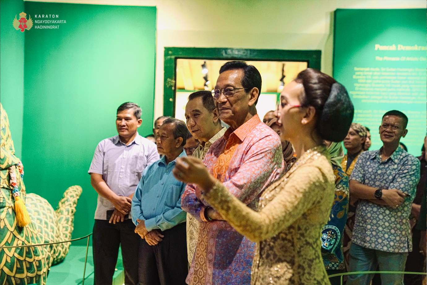 Image slider - Pameran Temporer Pangastho Aji: Menyusuri Warisan Intelektual Sri Sultan Hamengku Buwono VIII