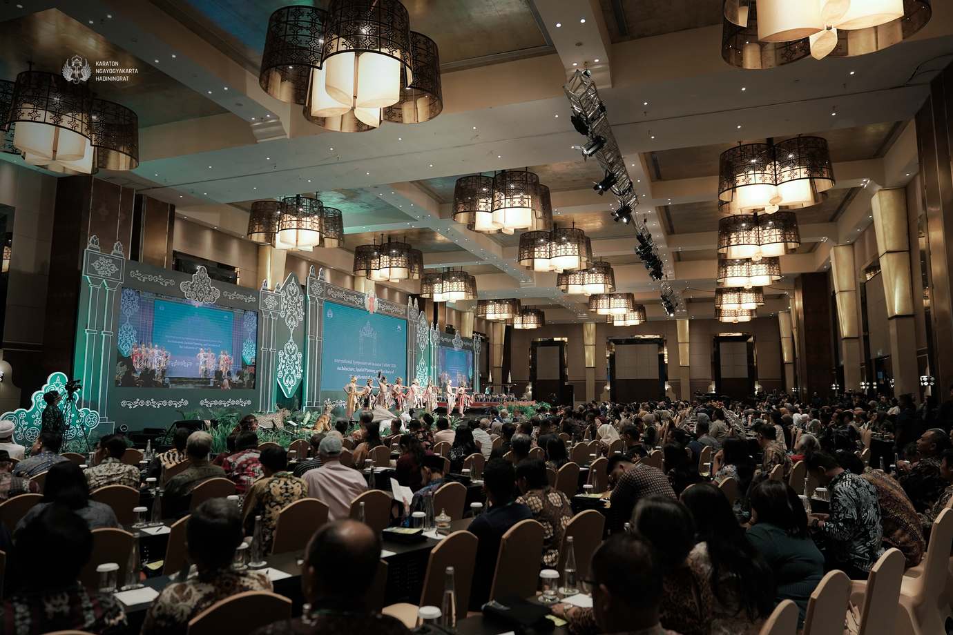 Day 1 Ds C00260 09 Small