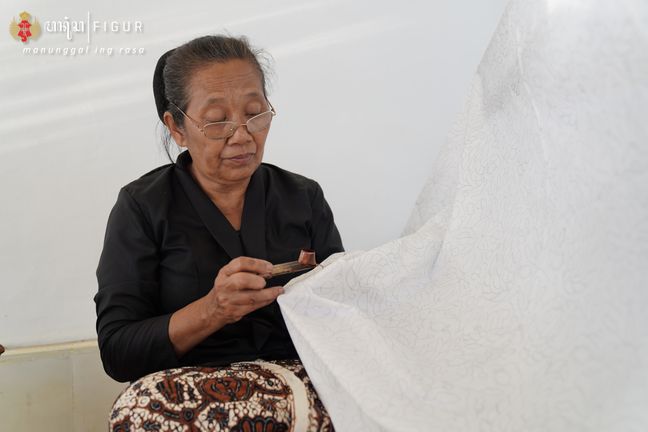 Ibu Pembatik 02