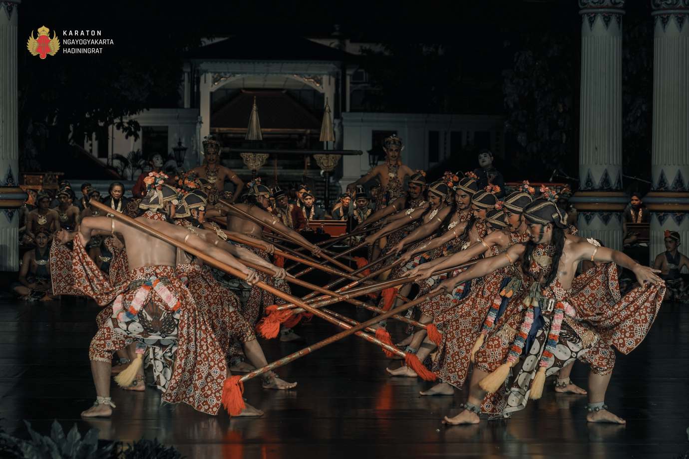 Trunajaya 8